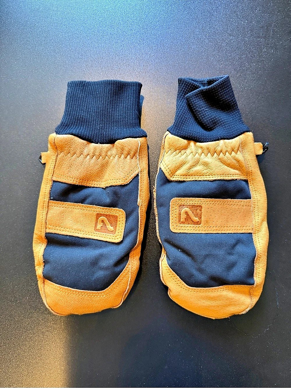 Flylow Unicorn Mittens